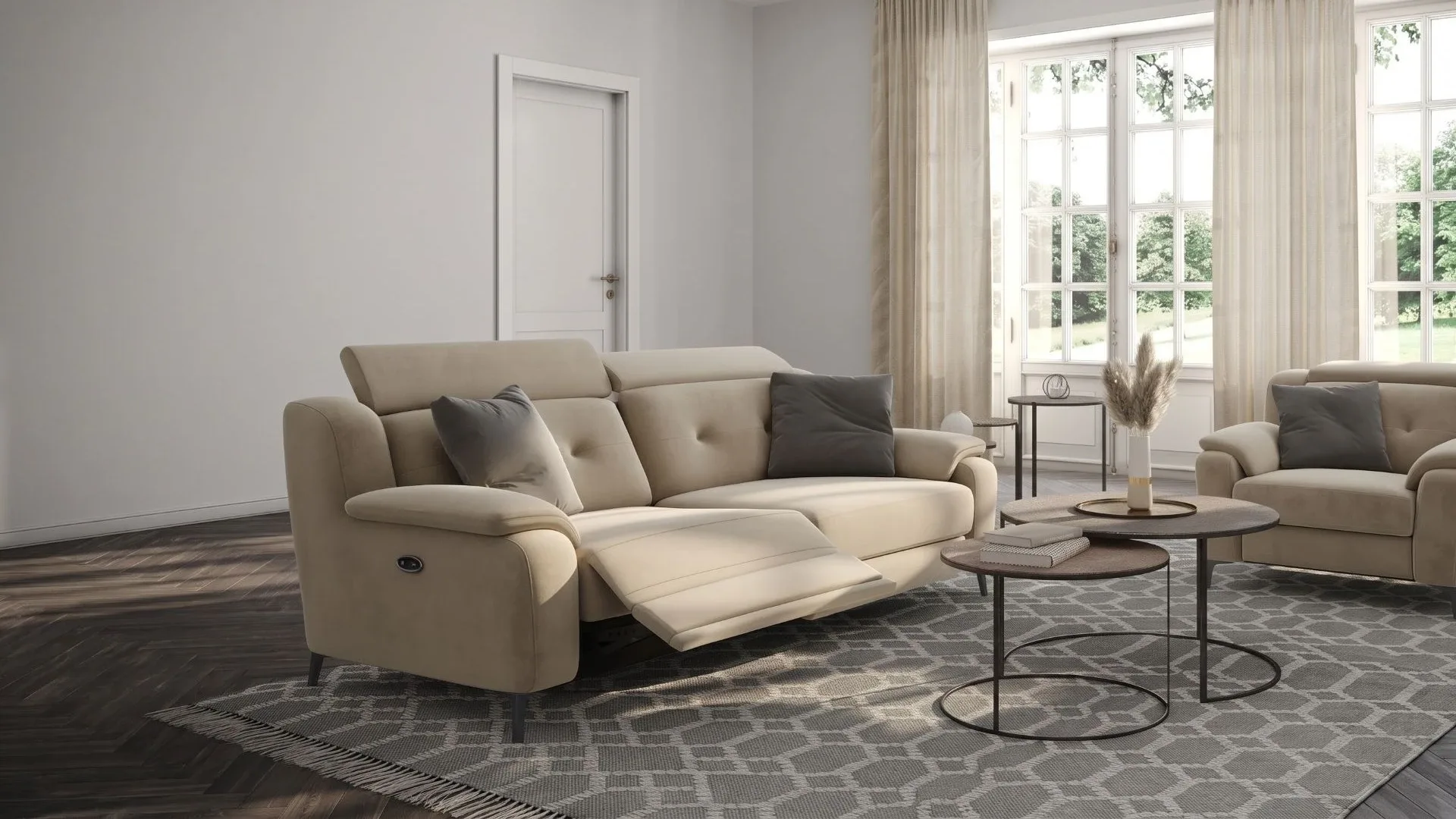 Divano tre posti Opera 3P di BEHOME in tessuto beige con seduta relax reclinata.